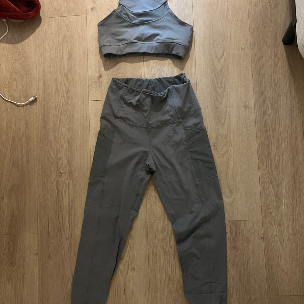 Carly Jean Los Angeles Gray Leggings Set